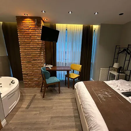 Cakra Palace 아파트호텔